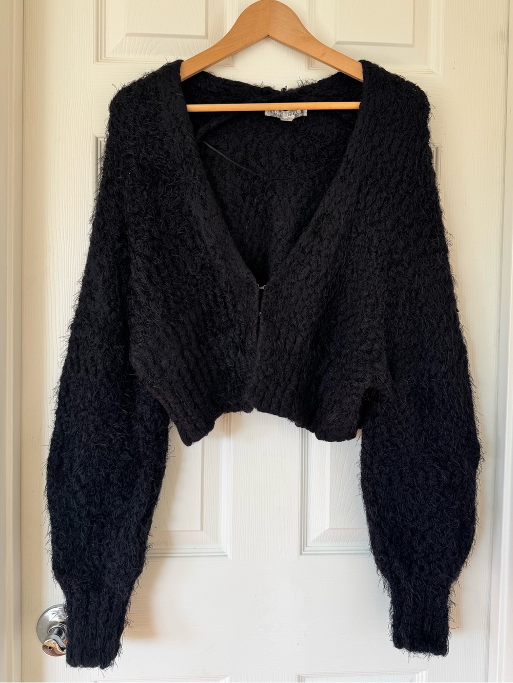 Urban Outfitters Black Fuzzy Cropped Cardigan Sweater M